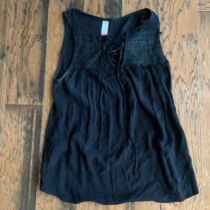 Large Black Cute top goes with everything.